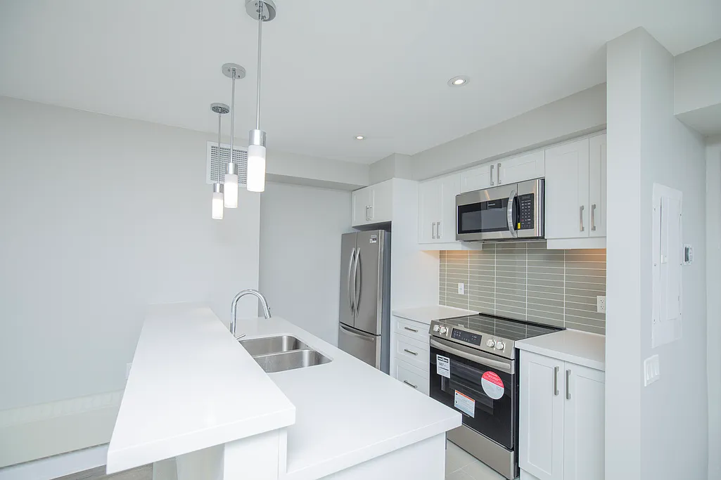 806 Kennedy Road — Photo 3