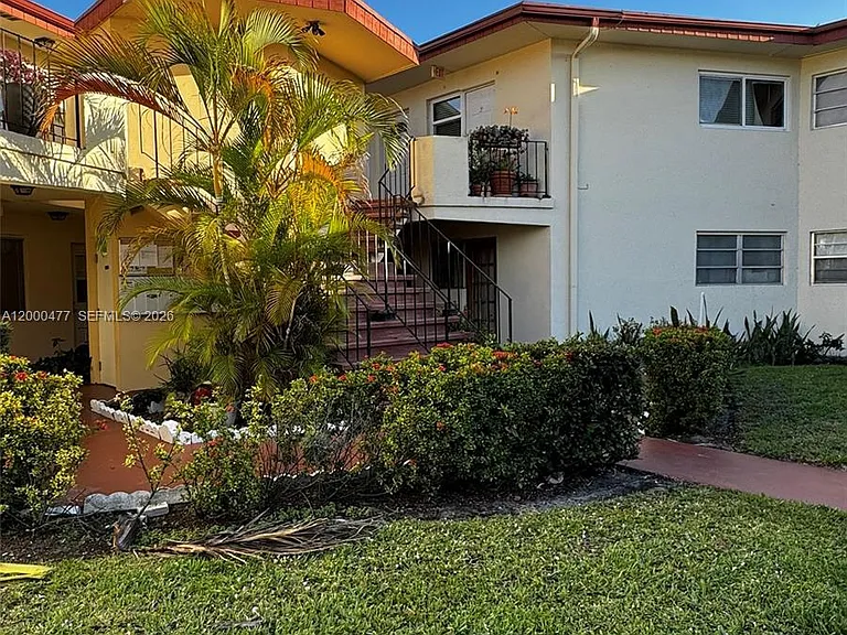 1601 NE Miami Gardens Dr #103 — Photo 5