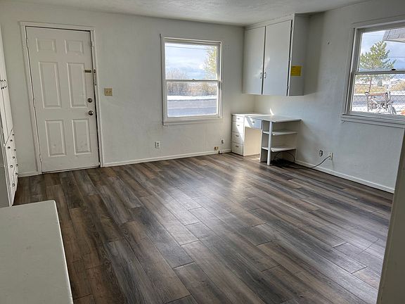 3rd image of 1431-1433 W Marina Dr #1429