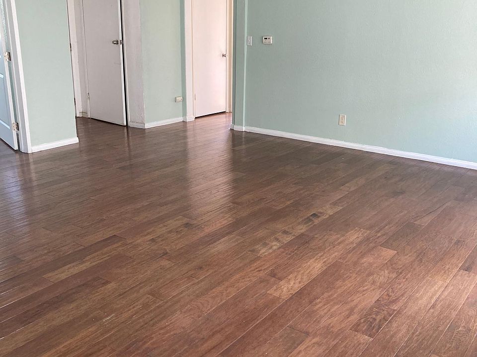 1st image of 204 W Santa Cruz St