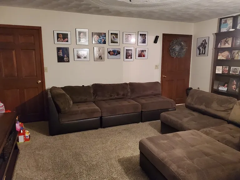 225 S Webster Ave #1 — Photo 2
