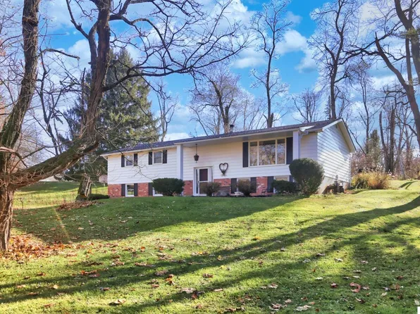 11810 Woodview Ln, Fredericktown, OH 43019