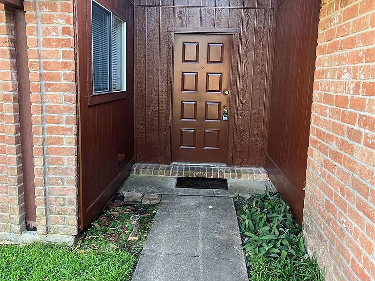 1930 Lazy Ln — Photo 4