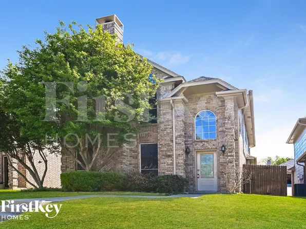 2210 Meadowstone Dr, Carrollton, TX 75006