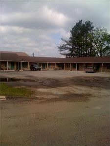 2nd image of 203 N Rogers St