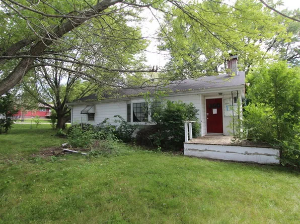 1207 Oakleaf Ave, McHenry, IL 60051