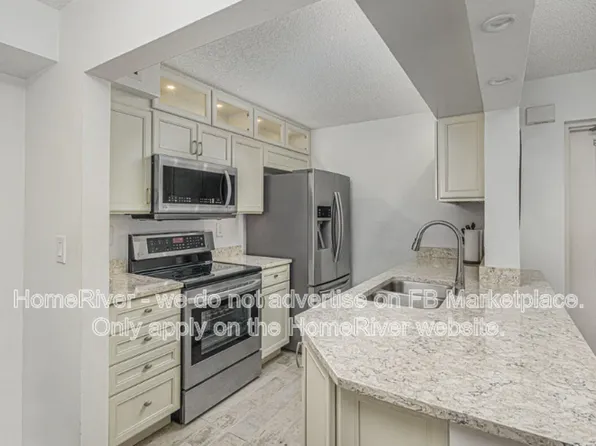 2510 SE Anchorage Cv APT F-1, Port Saint Lucie, FL 34952