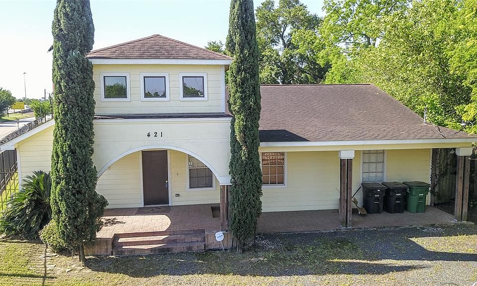 1st image of 421 Eichwurzel Ln