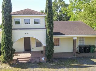 421 Eichwurzel Ln, Houston, TX 77009