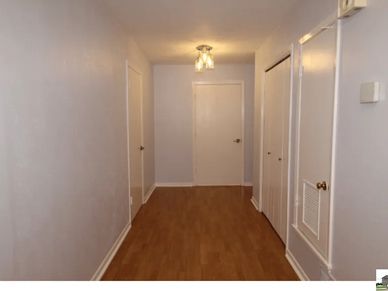 204 Oak St — Photo 18