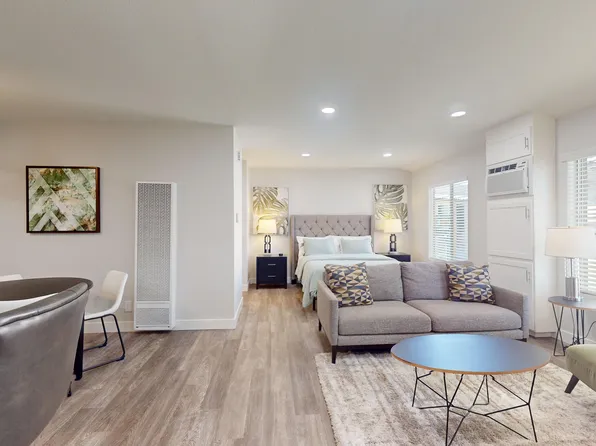 Charter Oaks Apartments