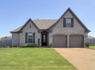 140 Oak Hollow Dr, Oakland, TN 38060