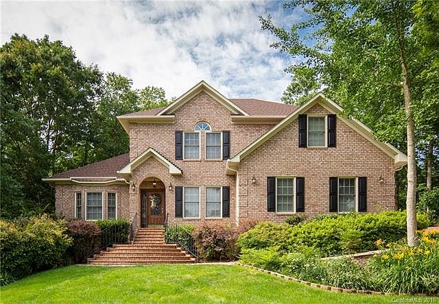 1st image of 2819 Arrowwood Ln