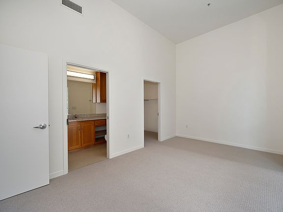 4th image of 1020 12th St APT 401
