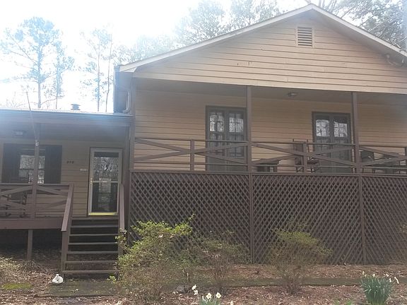 3rd image of 315 Creekbend Dr