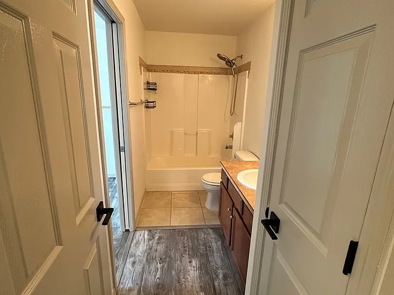 401 S Wasilla St #6 — Photo 3