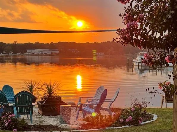 139 River Rd, Elkton, MD 21921