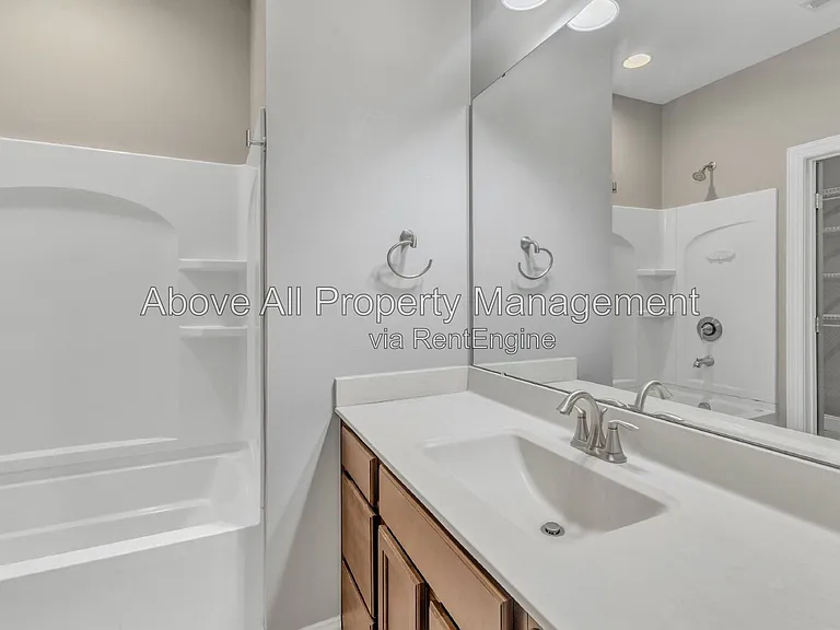 8313 Henderson Rd — Photo 47
