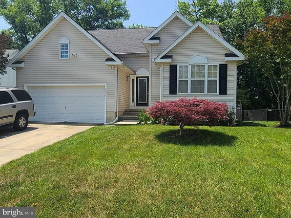 1107 Station Dr, La Plata, MD 20646