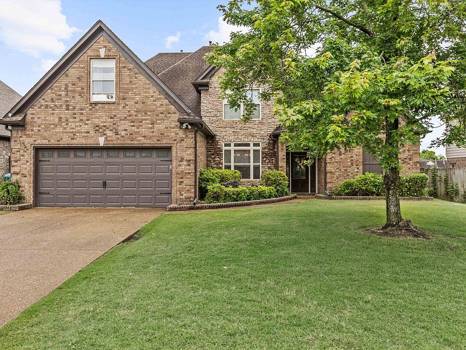 1st image of 210 Whispering Meadows Dr