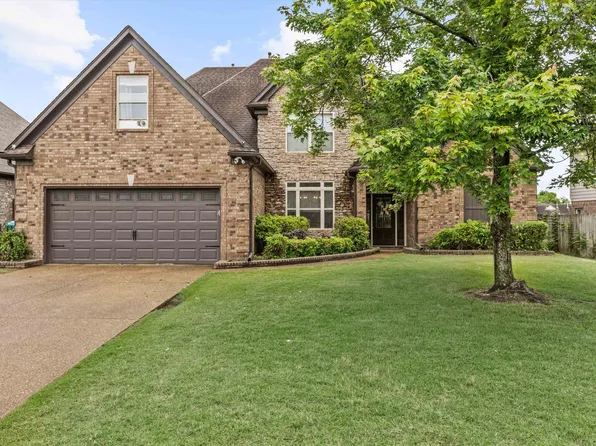 210 Whispering Meadows Dr, Oakland, TN 38060
