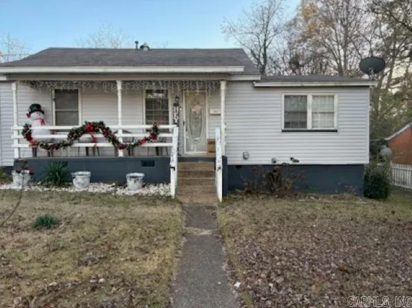 1011 E Highland Ave, Malvern, AR 72104