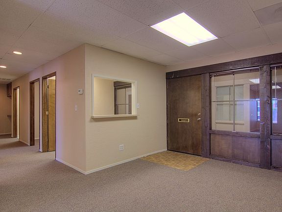 9ft Ceilings