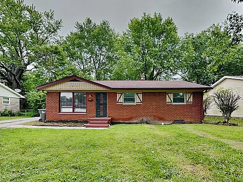 4839 N Kenmore Rd Photo 1