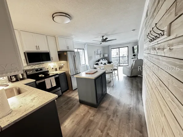 40 Folly Field Road UNIT A17, Hilton Head Island, SC 29928