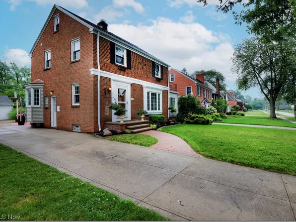 4481 W 214th St, Fairview Park, OH 44126