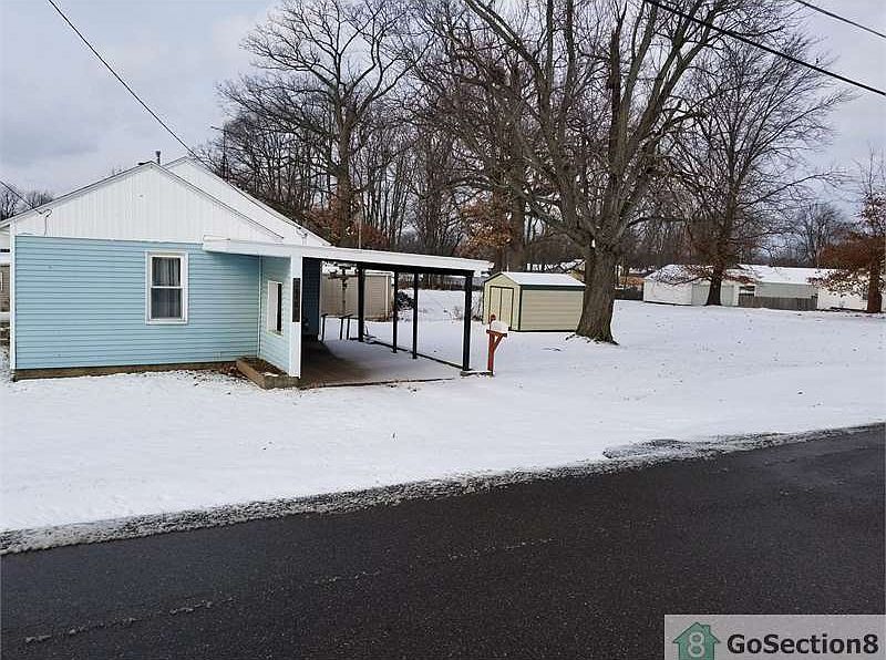 2nd image of 2645 30th St NE