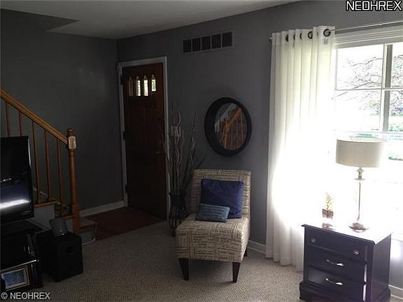 4th image of 1479 Beechwood St NE