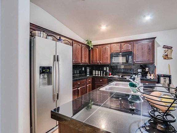 4th image of 7907 S 48th Ln