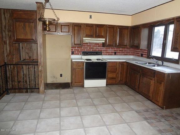 4th image of 1134 E Alice St