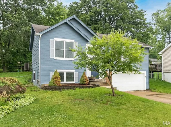 2439 Beaujolais Dr, O'Fallon, MO 63368