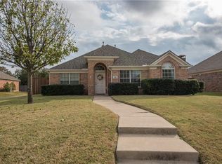 208 Meredith Ct, Irving, TX 75063