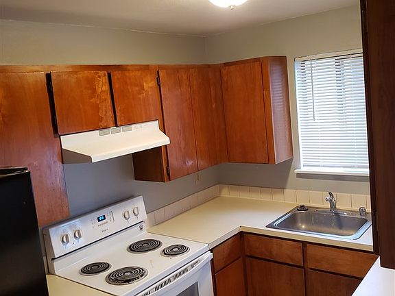 5th image of 824 E North Ave #830