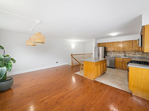 4th image of 70 E 120th St #1