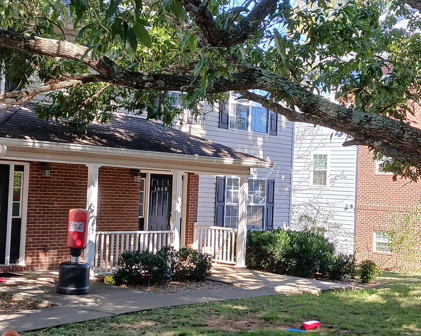 3 bed, 2.5 bath, $1,500 — Photo 1
