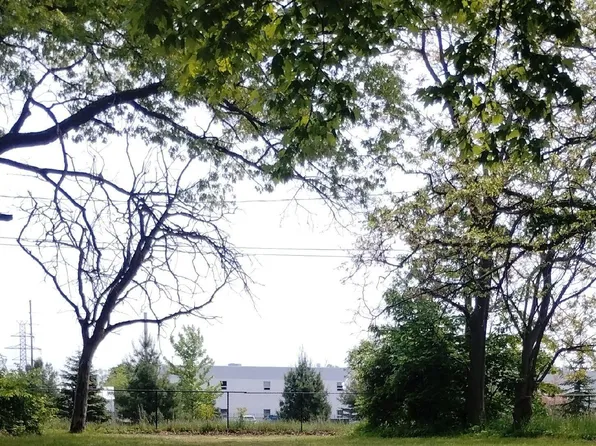 2020 5th St, Muskegon Heights, MI 49444