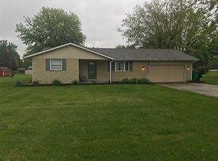 160 Coach Dr, Tipp City, OH 45371