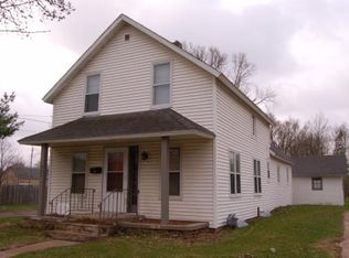 802 E Fulton St, Waupaca, WI 54981