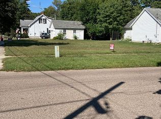404 N Niles St, Paw Paw, MI 49079