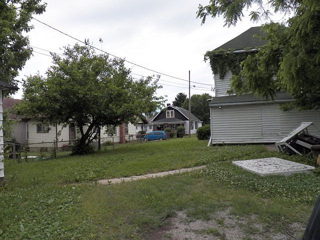 2nd image of 757 Madison Ave