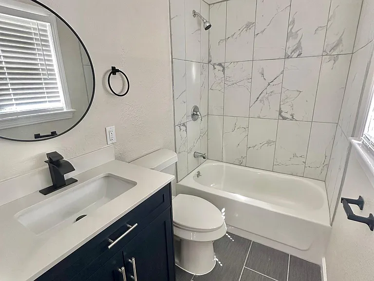 4209 Junius St #5 — Photo 4