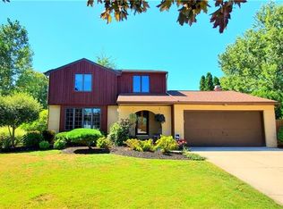 4 Chapel Ln, West Seneca, NY 14224