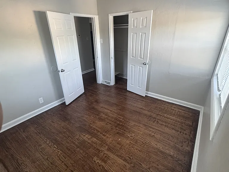 6625 Thurston Ave — Photo 3