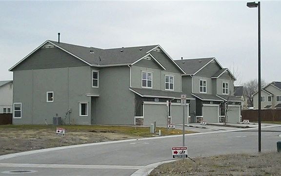 2nd image of 2132 4th St N