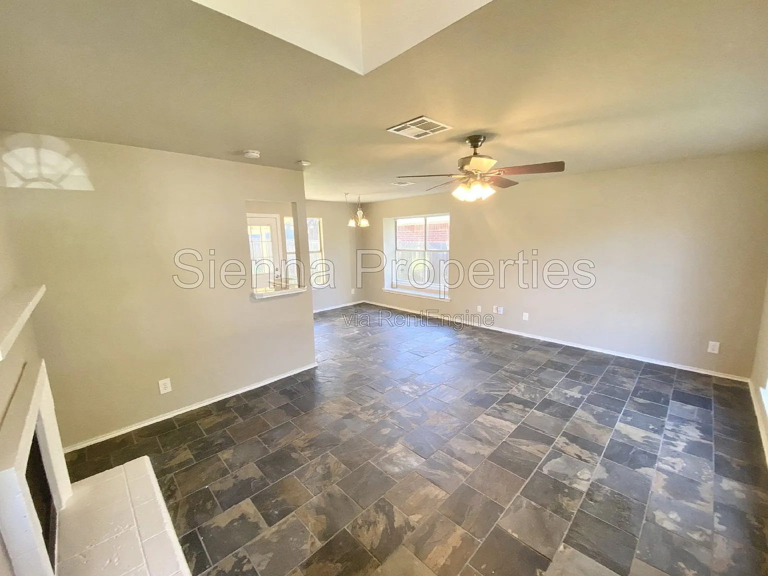 4 bed, 2.5 bath, 1481 sqft, $2,275 — Photo 2