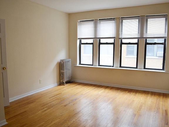 3rd image of 5459 S Everett Ave APT 2B
